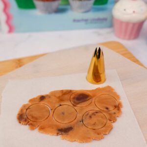 Step 4 - Mini Cookie Monster cupcakes
