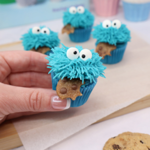 Step 8 - Mini Cookie Monster cupcakes